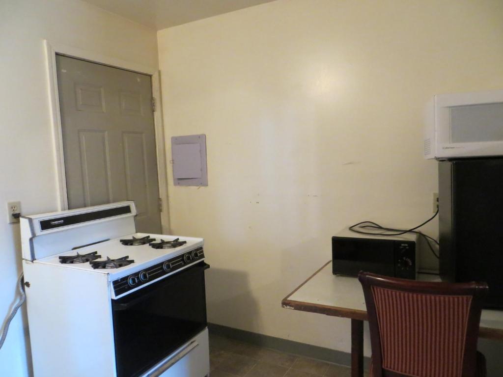 Madison Suites Motel Πόρτλαντ Δωμάτιο φωτογραφία